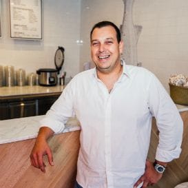 INTERNATIONAL RESTAURATEUR TEAMS UP WITH LOCAL FOODIES FOR NEW BYRON BAY VENTURE INTERNATIONAL RESTAURATEUR TEAMS UP WITH LOCAL FOODIES FOR NEW BYRON BAY VENTURE